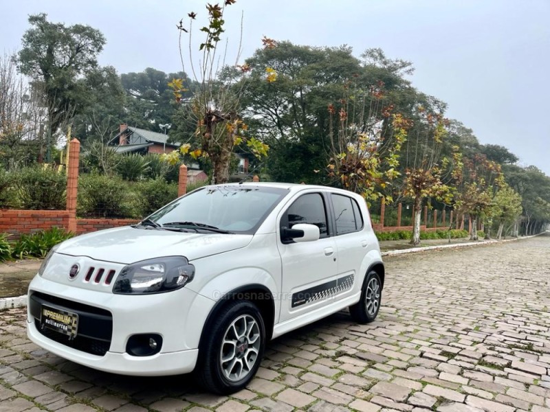 UNO 1.4 EVO SPORTING 8V FLEX 4P MANUAL