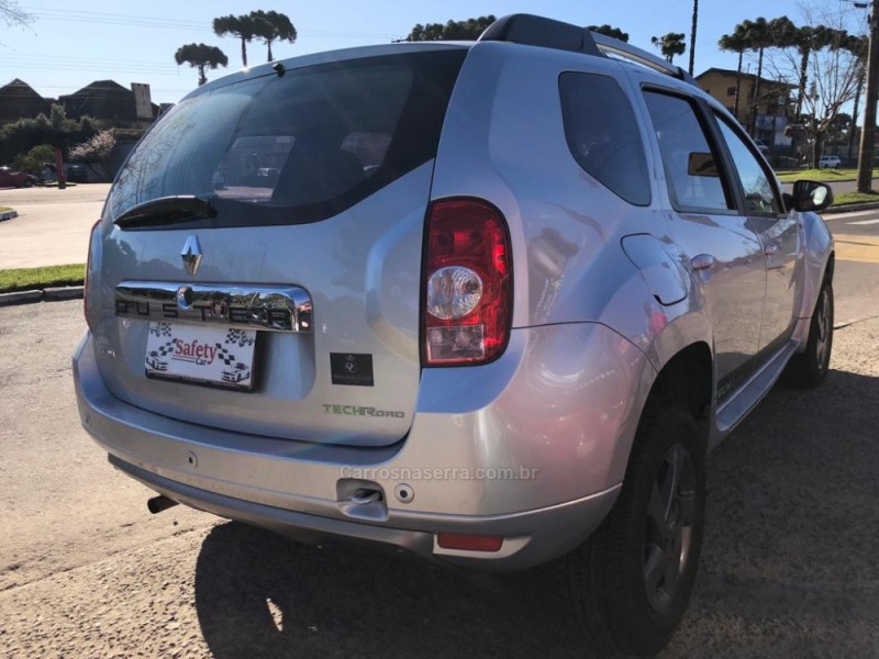 DUSTER 1.6 TECH ROAD 4X2 16V FLEX 4P MANUAL - 2014 - CANELA