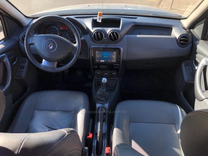 DUSTER 1.6 TECH ROAD 4X2 16V FLEX 4P MANUAL - 2014 - CANELA