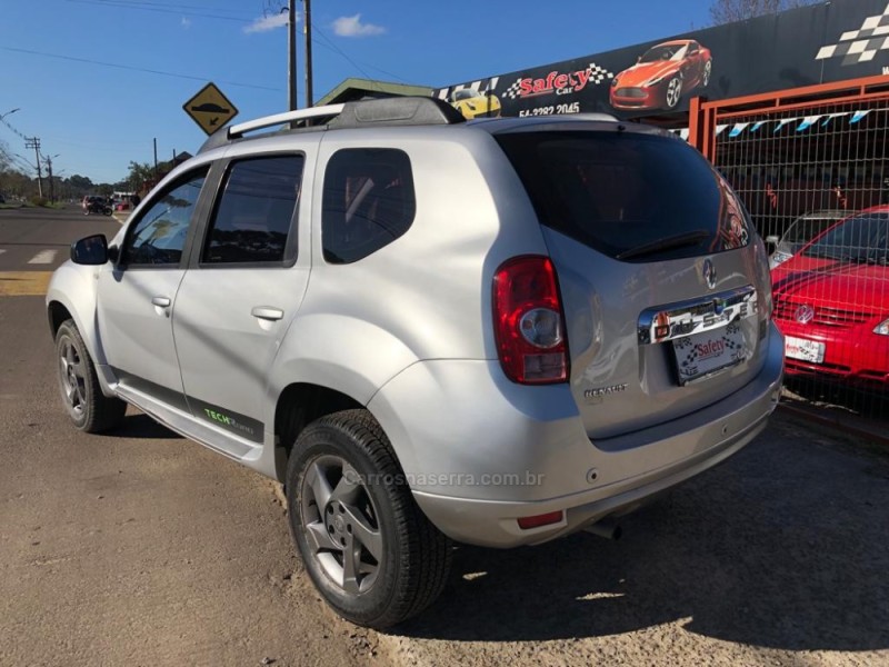 DUSTER 1.6 TECH ROAD 4X2 16V FLEX 4P MANUAL - 2014 - CANELA