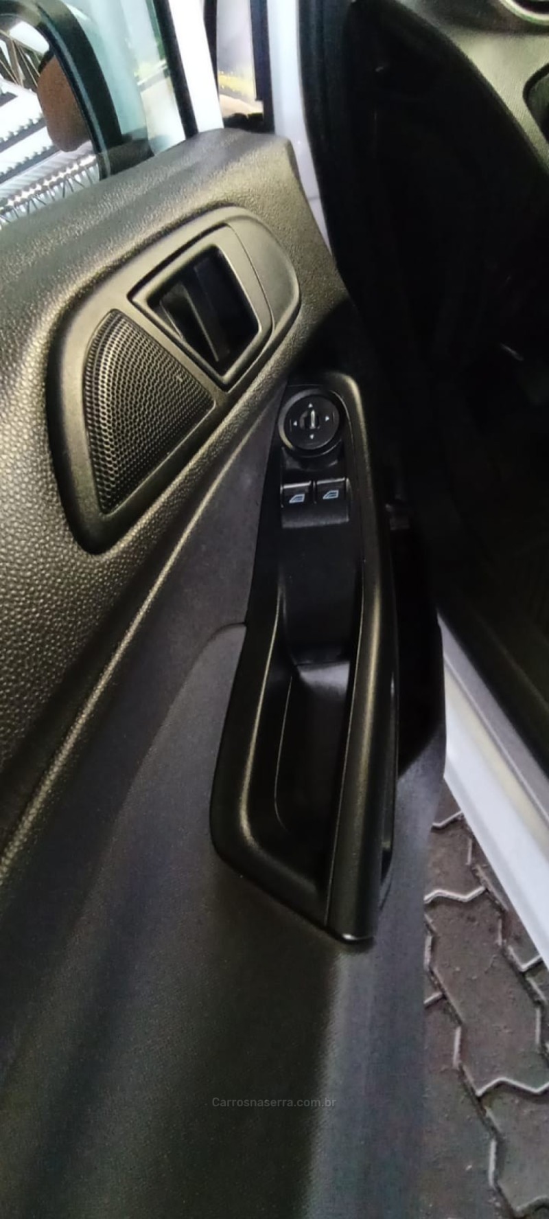 FIESTA 1.5 S HATCH 16V FLEX 4P MANUAL - 2014 - CAXIAS DO SUL