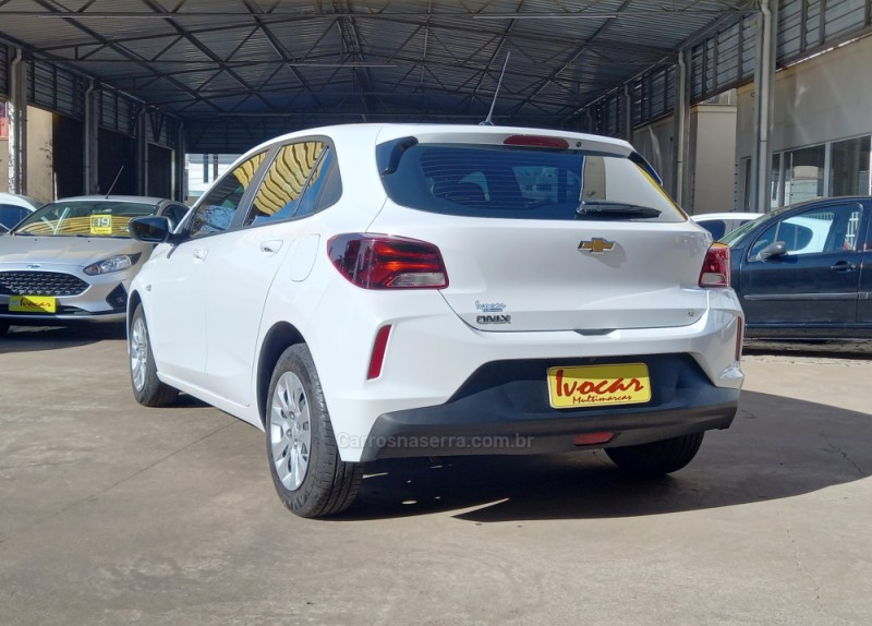 ONIX 1.0  LT 12V FLEX 4P MANUAL - 2020 - VACARIA