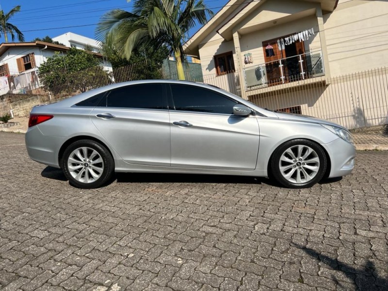 SONATA 2.4 MPFI I4 16V 182CV GASOLINA 4P AUTOMÁTICO - 2011 - CAMPO BOM