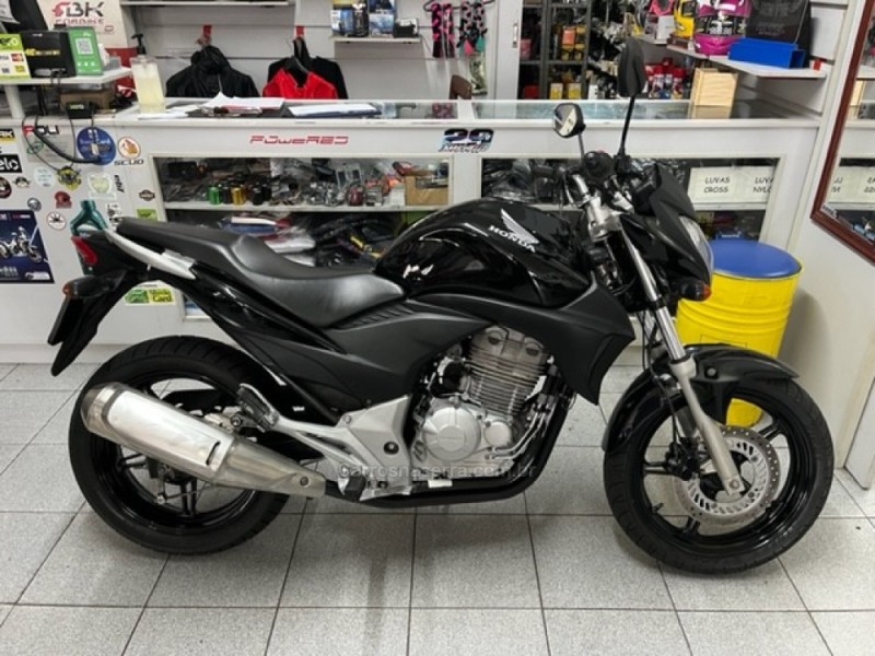 cb 300r  2011 garibaldi