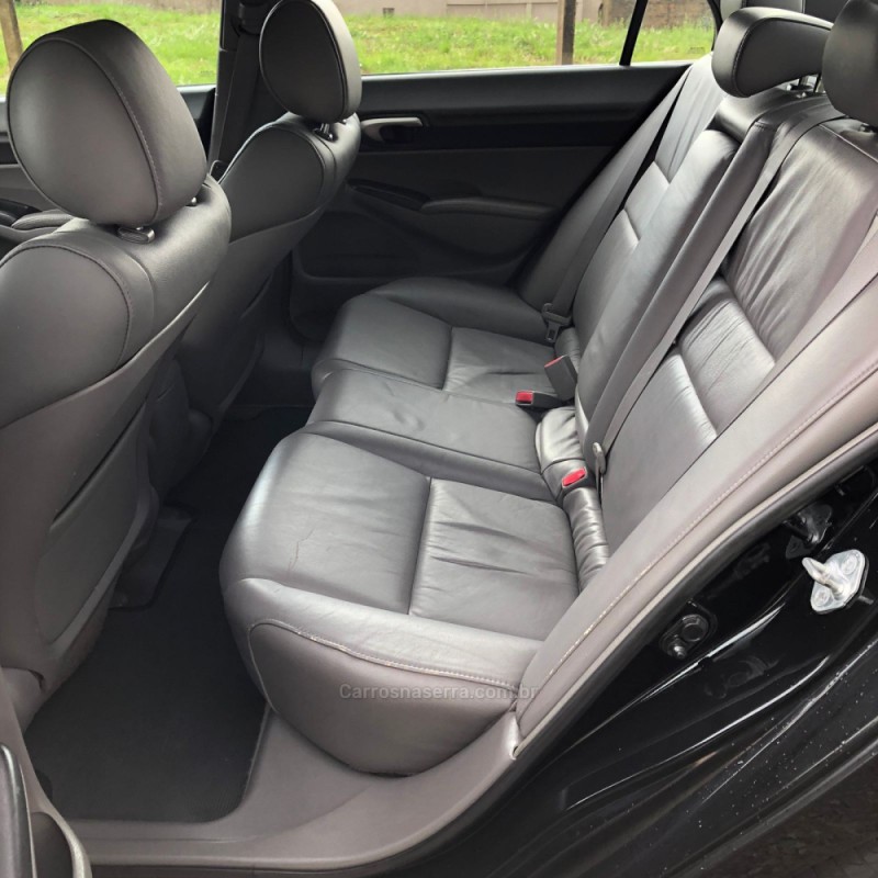 CIVIC 1.8 LXS 16V GASOLINA 4P AUTOMÁTICO - 2007 - PAROBé