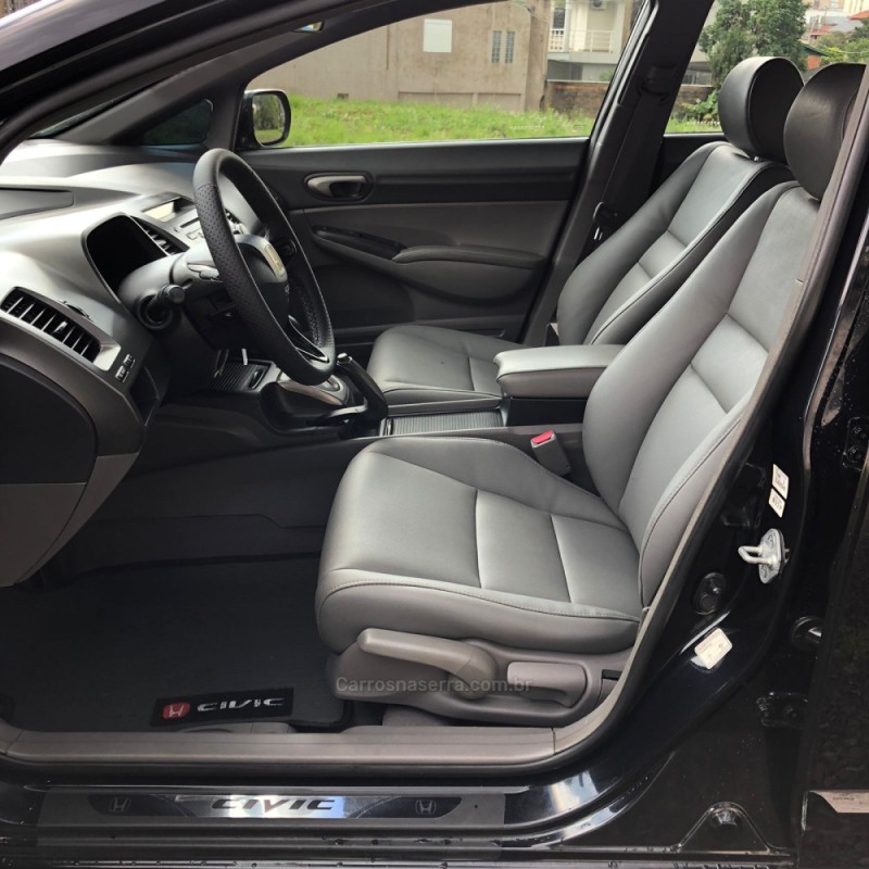 CIVIC 1.8 LXS 16V GASOLINA 4P AUTOMÁTICO - 2007 - PAROBé