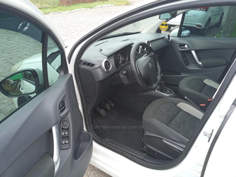 FOCUS 1.6 SE SEDAN 16V FLEX 4P MANUAL - 2012 - FARROUPILHA