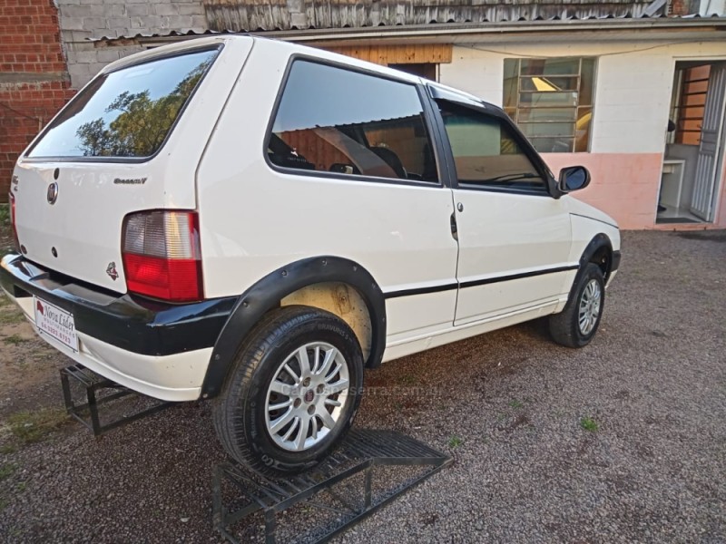 UNO 1.0 EVO WAY 8V FLEX 2P MANUAL - 2013 - CAXIAS DO SUL