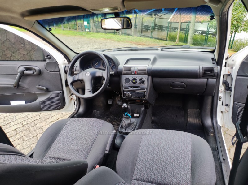 CORSA 1.6 MPFI CLASSIC SEDAN 8V GASOLINA 4P MANUAL - 2003 - CAXIAS DO SUL