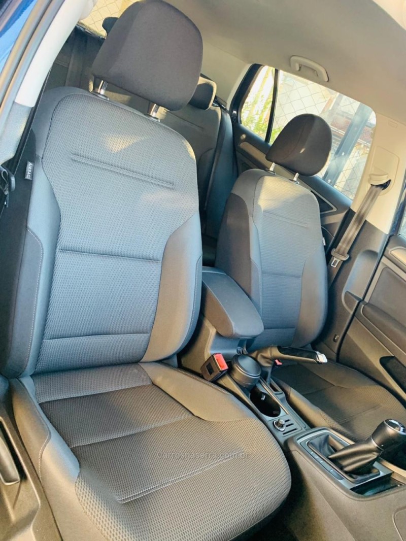 GOLF 1.0 TSI COMFORTLINE 12V TOTAL FLEX 4P MANUAL - 2017 - CAXIAS DO SUL