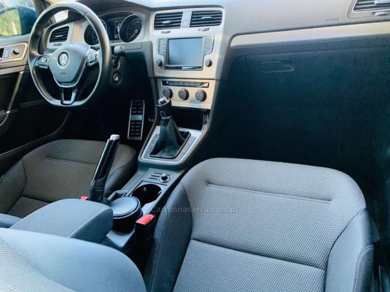 GOLF 1.0 TSI COMFORTLINE 12V TOTAL FLEX 4P MANUAL - 2017 - CAXIAS DO SUL