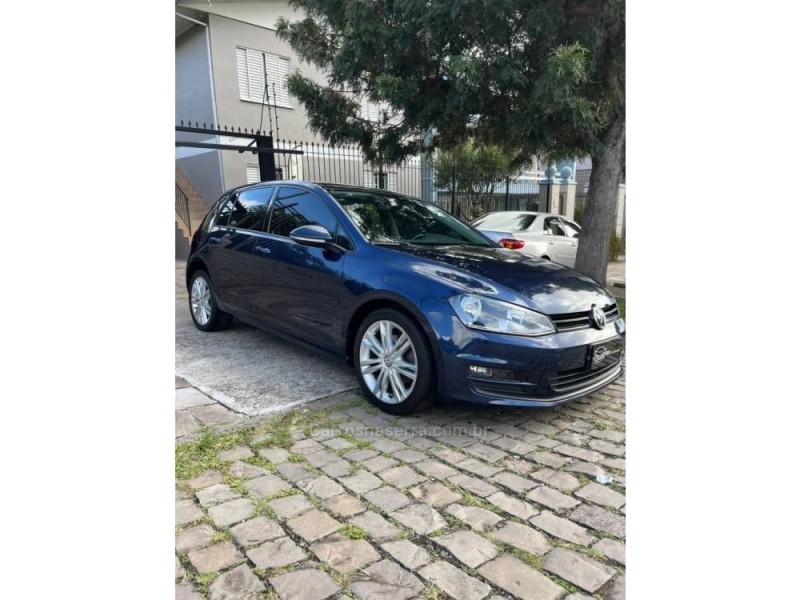 GOLF 1.0 TSI COMFORTLINE 12V TOTAL FLEX 4P MANUAL - 2017 - CAXIAS DO SUL
