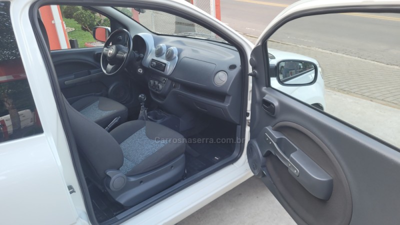 UNO 1.4 ATTRACTIVE 8V FLEX 2P MANUAL - 2012 - CAXIAS DO SUL