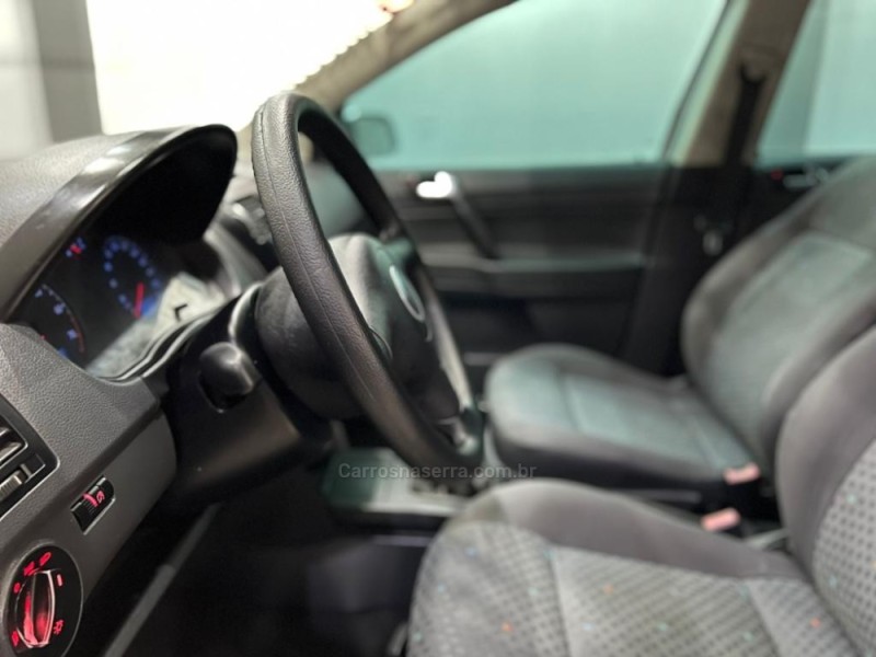 POLO 1.6 MI 8V GASOLINA 4P MANUAL - 2003 - NOVO HAMBURGO