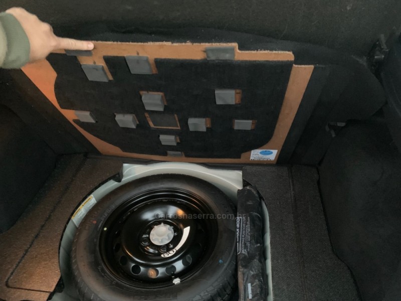 YARIS 1.3 XL LIVE 16V FLEX 4P MANUAL - 2019 - CANELA