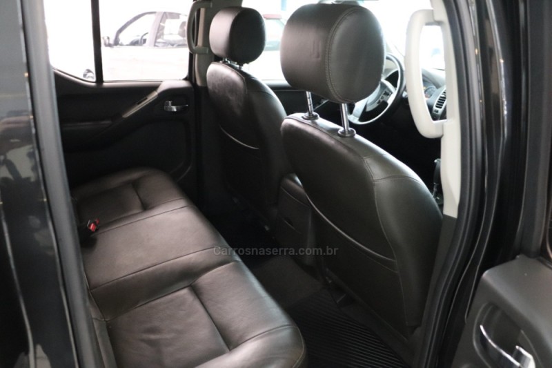 FRONTIER 2.5 SL 4X4 CD TURBO ELETRONIC DIESEL 4P AUTOMÁTICO - 2015 - CAXIAS DO SUL