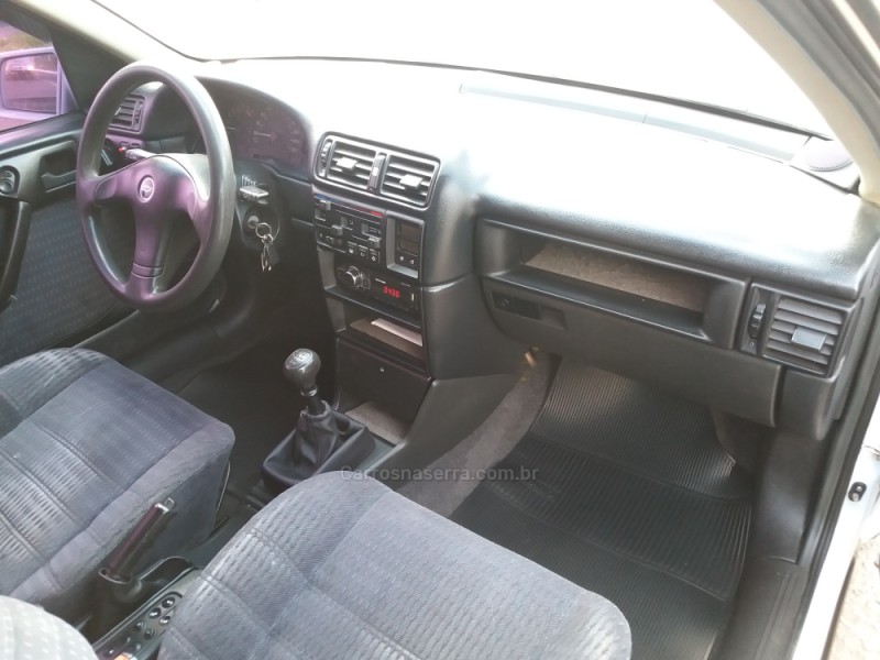 VECTRA 2.0 MPFI GLS 8V GASOLINA 4P MANUAL - 1996 - DOIS IRMãOS