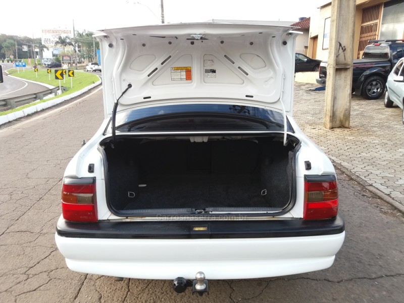 VECTRA 2.0 MPFI GLS 8V GASOLINA 4P MANUAL - 1996 - DOIS IRMãOS