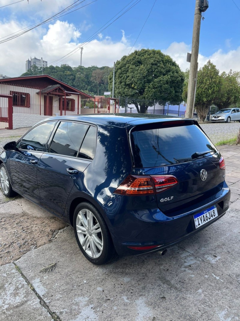 GOLF 1.0 TSI COMFORTLINE 12V TOTAL FLEX 4P MANUAL - 2017 - CAXIAS DO SUL
