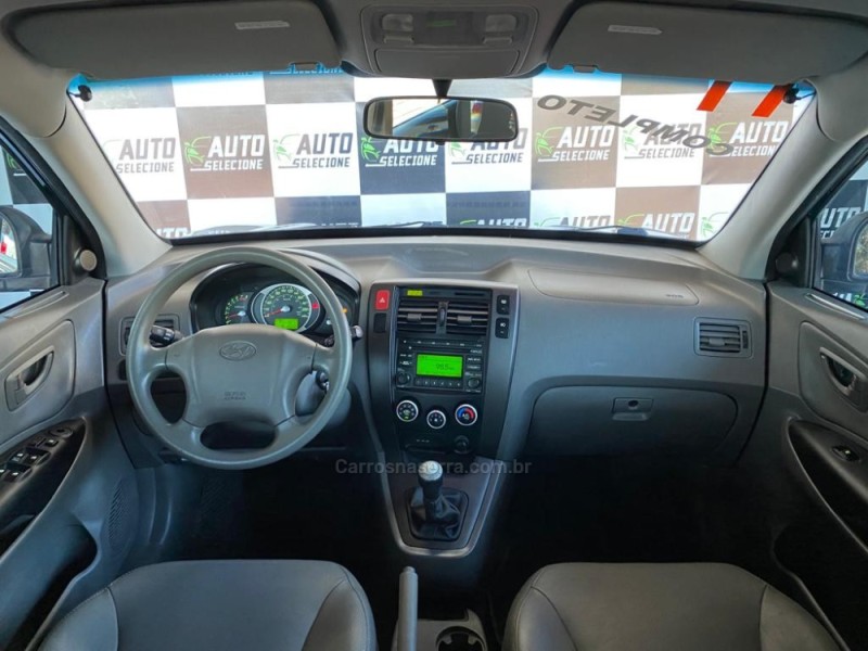 TUCSON 2.0 GL 2WD 16V GASOLINA 4P MANUAL - 2011 - CAXIAS DO SUL