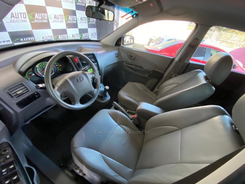 TUCSON 2.0 GL 2WD 16V GASOLINA 4P MANUAL - 2011 - CAXIAS DO SUL