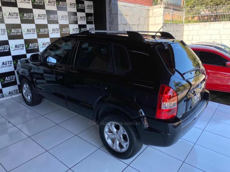 TUCSON 2.0 GL 2WD 16V GASOLINA 4P MANUAL - 2011 - CAXIAS DO SUL