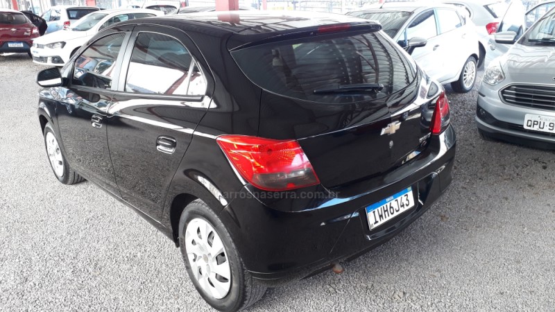 ONIX 1.0 LT PLUS 8V FLEX 4P MANUAL - 2015 - CAXIAS DO SUL