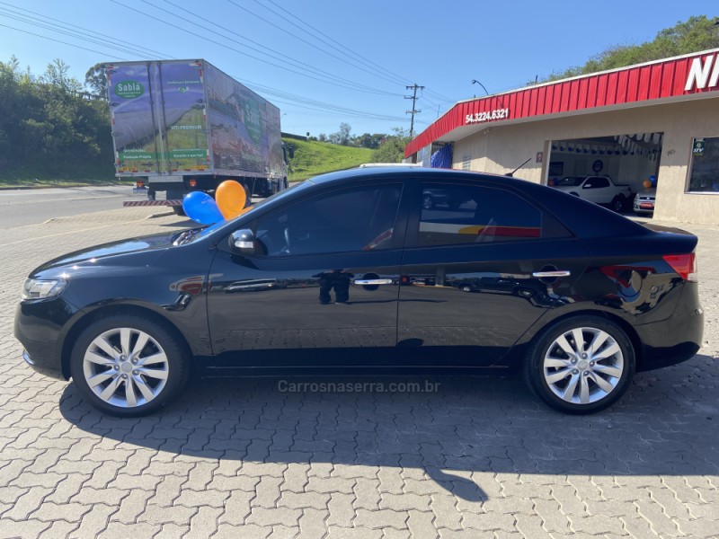 CERATO 1.6 SEDAN 16V GASOLINA 4P MANUAL - 2010 - CAXIAS DO SUL