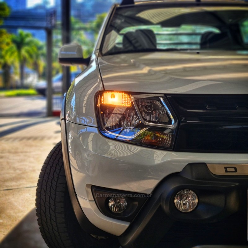 DUSTER OROCH 2.0 16V FLEX DYNAMIQUE AT 4P AUTOMÁTICO - 2018 - CAXIAS DO SUL