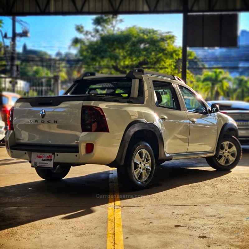 DUSTER OROCH 2.0 16V FLEX DYNAMIQUE AT 4P AUTOMÁTICO - 2018 - CAXIAS DO SUL