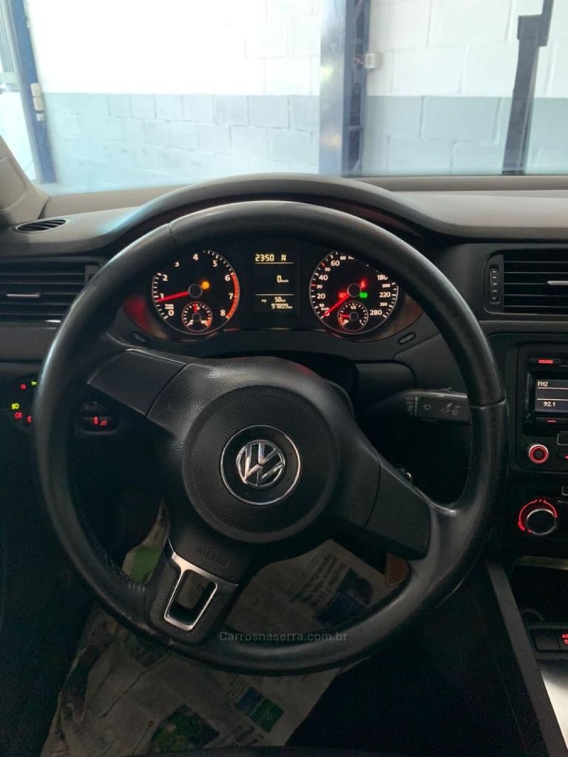 JETTA 2.0 COMFORTLINE FLEX 4P TIPTRONIC - 2012 - PORTãO