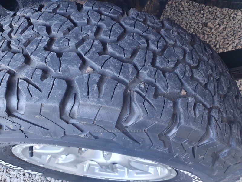 L200 2.5 GLS 4X4 CD 8V TURBO DIESEL 4P MANUAL - 2000 - CAXIAS DO SUL