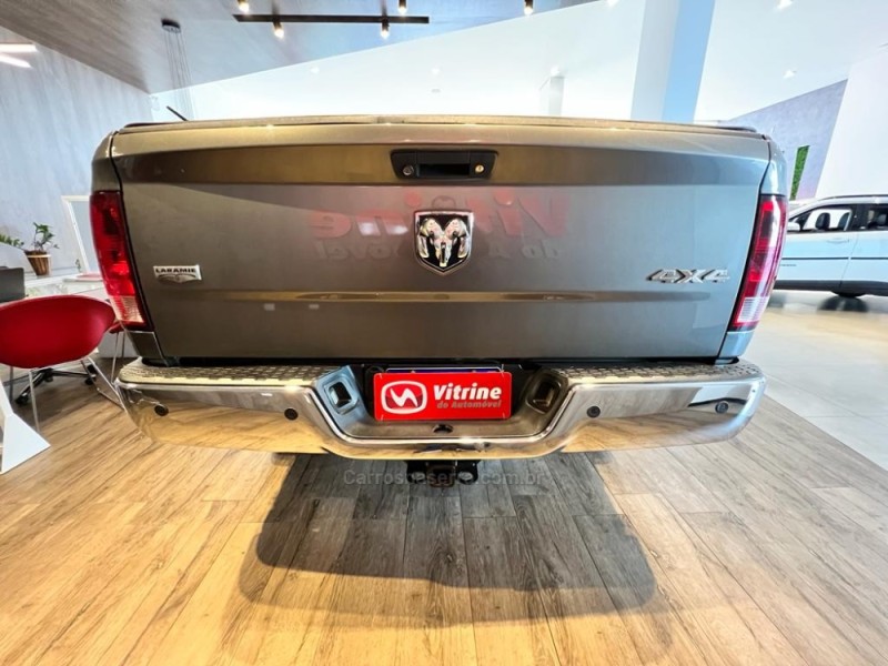 RAM 6.7 3500 LARAMIE 4X4 CD 6 CILINDROS TURBO DIESEL 4P AUTOMÁTICO - 2012 - ERECHIM