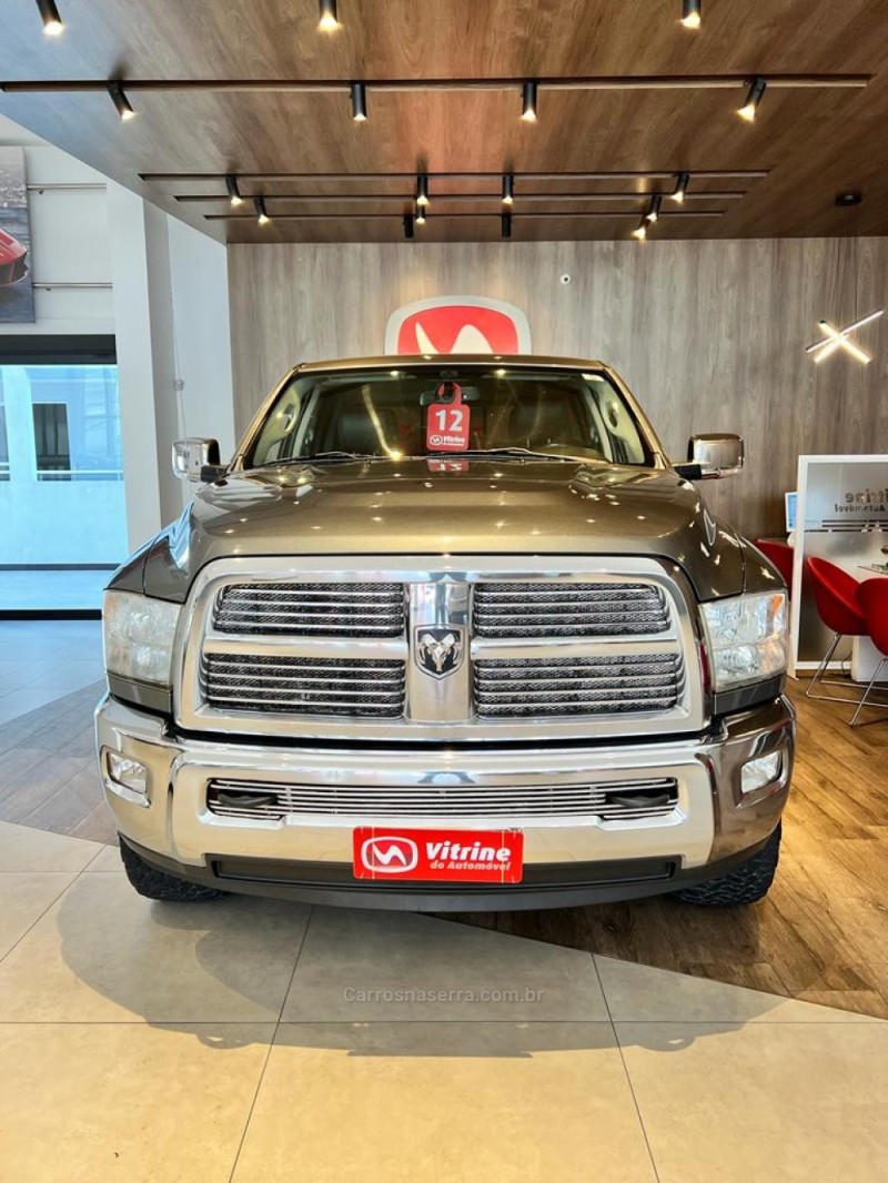 ram 6.7 3500 laramie 4x4 cd 6 cilindros turbo diesel 4p automatico 2012 erechim