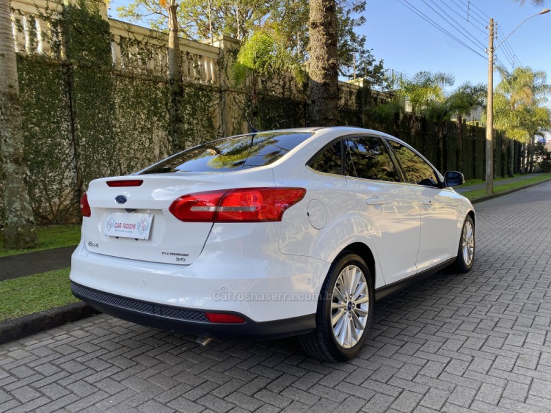 FOCUS 2.0 TITANIUM PLUS SEDAN 16V FLEX 4P AUTOMÁTICO - 2016 - CAXIAS DO SUL