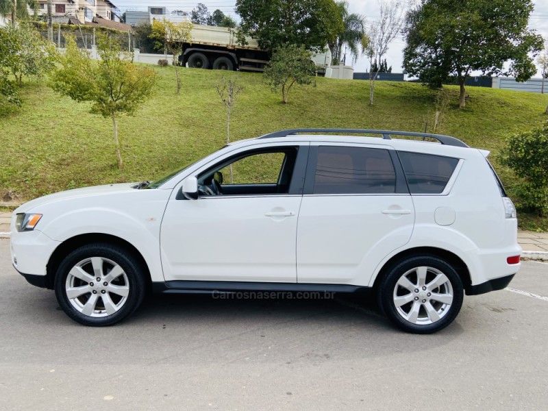 OUTLANDER 3.0 4X4 V6 24V GASOLINA 4P AUTOMÁTICO - 2012 - BENTO GONçALVES