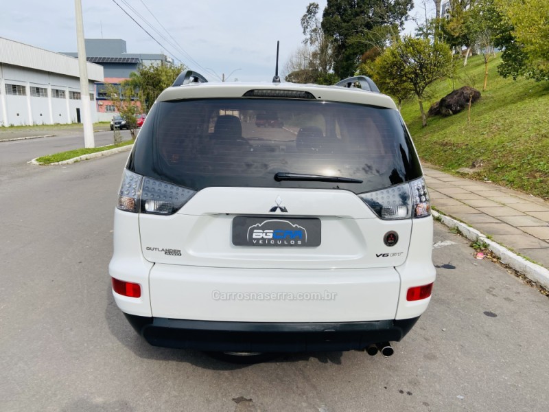 OUTLANDER 3.0 4X4 V6 24V GASOLINA 4P AUTOMÁTICO - 2012 - BENTO GONçALVES