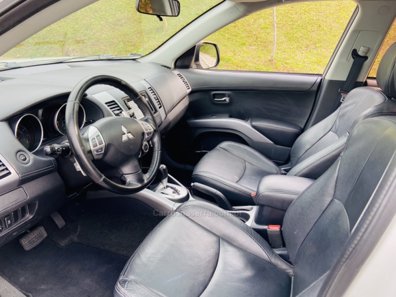OUTLANDER 3.0 4X4 V6 24V GASOLINA 4P AUTOMÁTICO - 2012 - BENTO GONçALVES