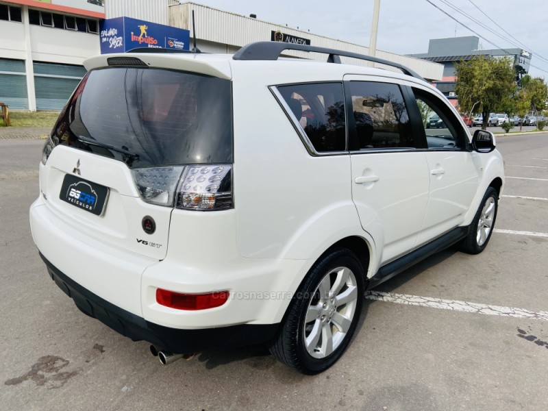 OUTLANDER 3.0 4X4 V6 24V GASOLINA 4P AUTOMÁTICO - 2012 - BENTO GONçALVES