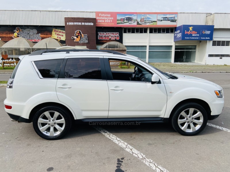 OUTLANDER 3.0 4X4 V6 24V GASOLINA 4P AUTOMÁTICO - 2012 - BENTO GONçALVES