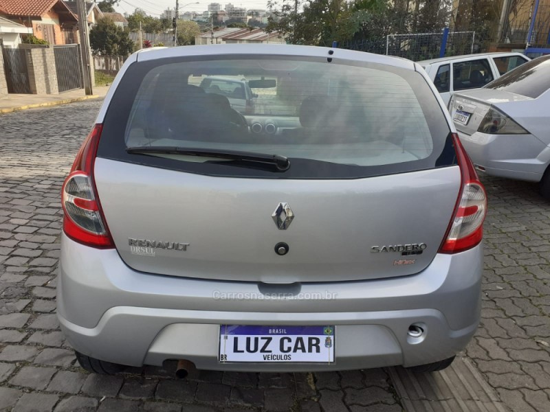 SANDERO 1.0 AUTHENTIQUE 16V FLEX 4P MANUAL - 2011 - BENTO GONçALVES