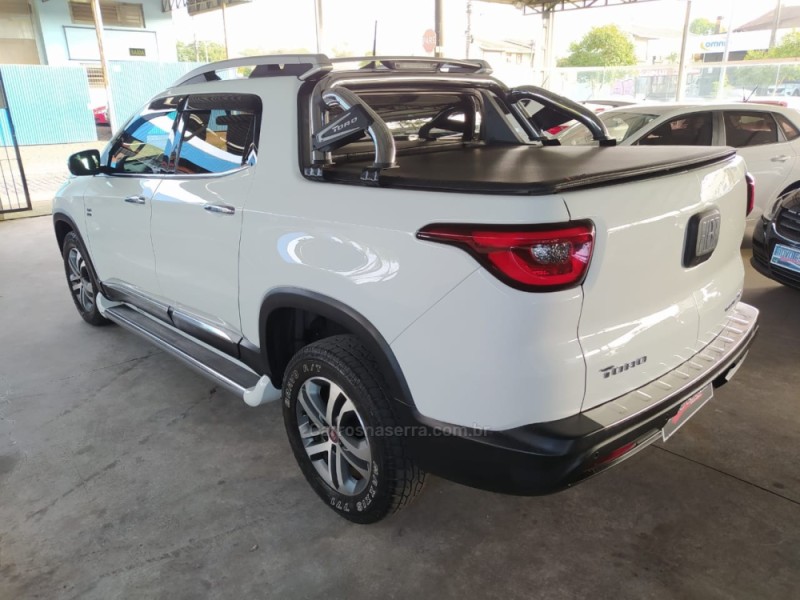 TORO 2.0 16V TURBO DIESEL VOLCANO 4WD AUTOMÁTICO - 2017 - CAXIAS DO SUL