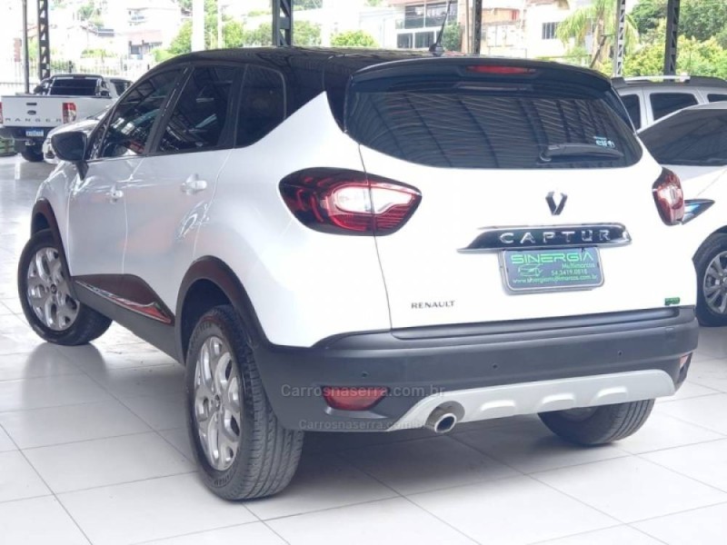 CAPTUR 1.6 16V SCE FLEX ZEN MANUAL - 2018 - CAXIAS DO SUL