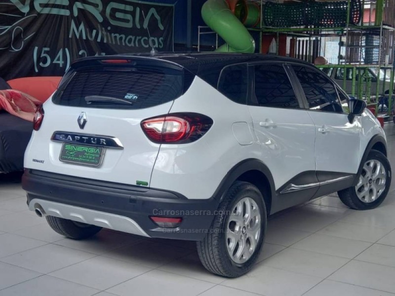 CAPTUR 1.6 16V SCE FLEX ZEN MANUAL - 2018 - CAXIAS DO SUL