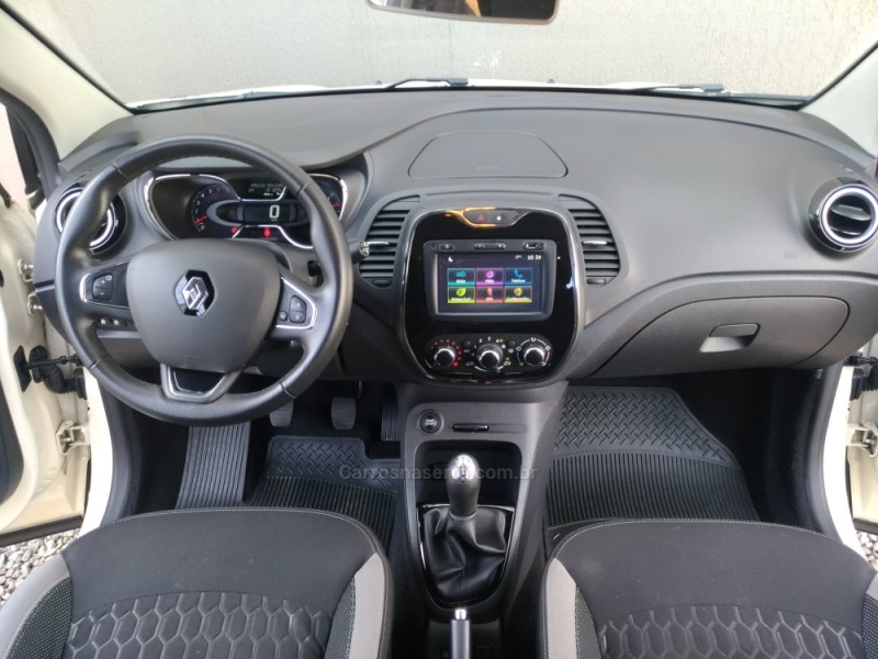 CAPTUR 1.6 16V SCE FLEX ZEN MANUAL - 2018 - FLORES DA CUNHA