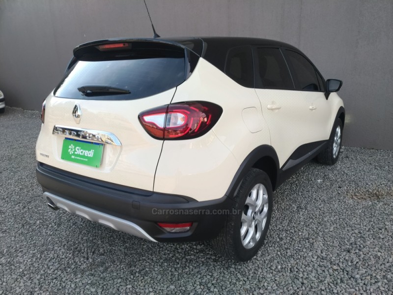 CAPTUR 1.6 16V SCE FLEX ZEN MANUAL - 2018 - FLORES DA CUNHA