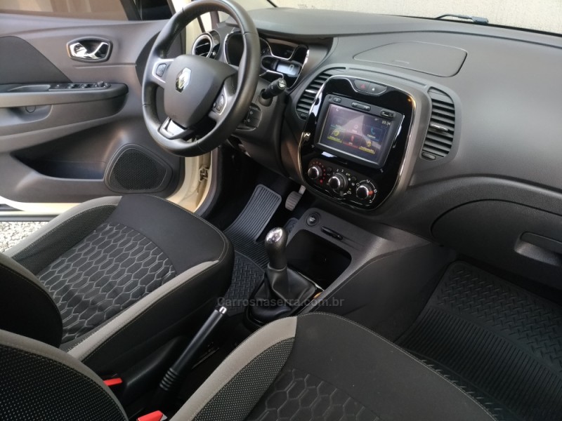CAPTUR 1.6 16V SCE FLEX ZEN MANUAL - 2018 - FLORES DA CUNHA