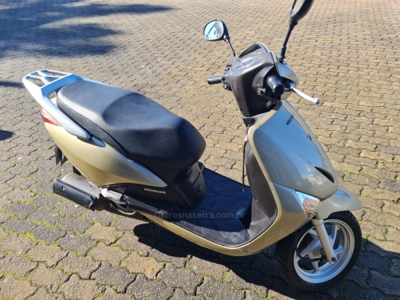 LEAD 110 ES - 2010 - CANELA