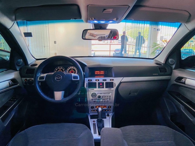 VECTRA 2.0 MPFI ELEGANCE 8V 140CV FLEX 4P AUTOMÁTICO - 2011 - CAPELA DE SANTANA