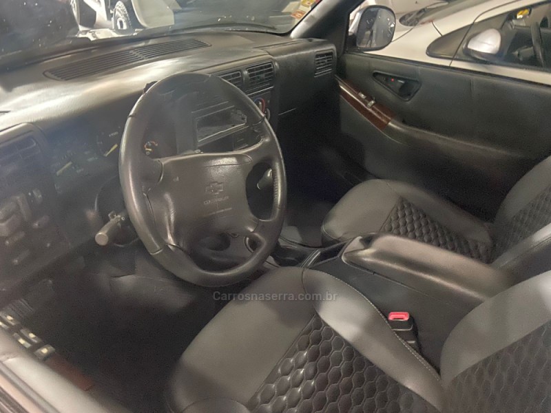 BLAZER 4.3 SFI DLX EXECUTIVE 4X2 V6 12V GASOLINA 4P MANUAL - 2000 - BENTO GONçALVES